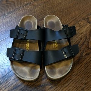 Black Birkenstock’s size 39